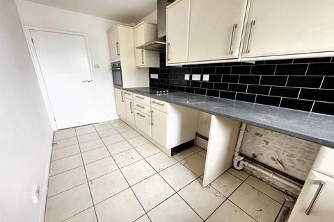 2 bedroom flat to rent, Lustrells Vale, Saltdean, Brighton, BN2 8FZ