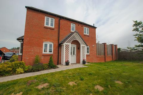 3 bedroom detached house for sale, Crugetone Way, Crudgington, Telford, TF6 6FD.