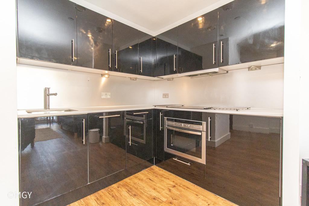 231 hayes-02