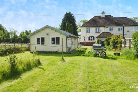 3 bedroom semi-detached house for sale, Malmesbury Road, Leigh