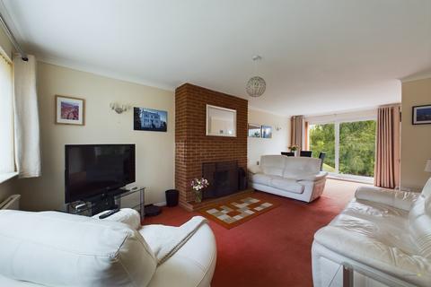 4 Beech Drive, Thornton, Coalville, LE67 1AY