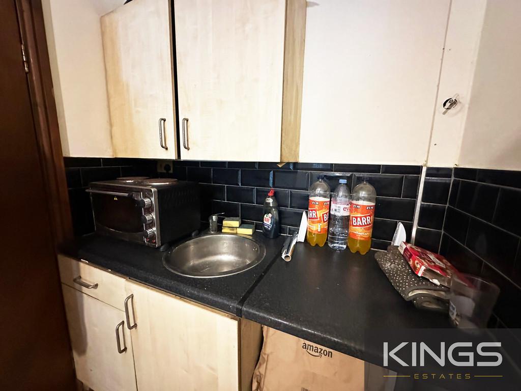 Flat 5, 31 Onslow Rd (2)logo