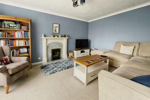 3 bedroom detached house for sale, Newcliffe Gardens, Hedge End, SO30