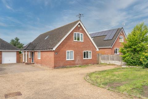 5 bedroom chalet for sale, Station Road, Ditchingham, Bungay