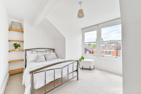 3 bedroom flat for sale, Oakdale Road, Streatham, London, SW16