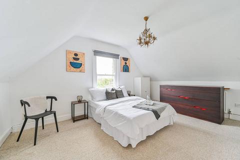 3 bedroom flat for sale, Oakdale Road, Streatham, London, SW16