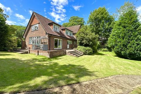 4 bedroom detached house for sale, Wilmerhatch Lane, Epsom