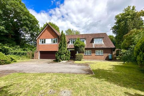 4 bedroom detached house for sale, Wilmerhatch Lane, Epsom