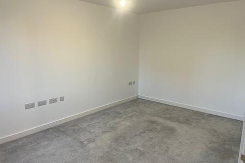 4 bedroom detached house to rent, Springfield Drive, Derby, Derbyshire, DE22