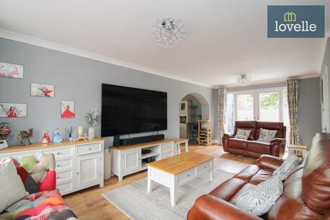 3 bedroom detached house for sale, College Avenue, Grimsby DN33