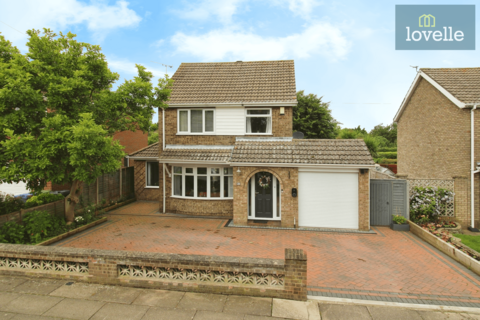 3 bedroom detached house for sale, College Avenue, Grimsby DN33