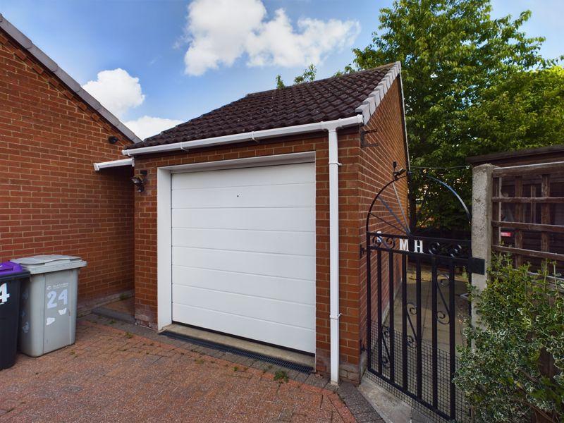 Detached Garage