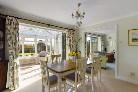 24 Grove Drive, Woodhall Spa, LN10 6RT