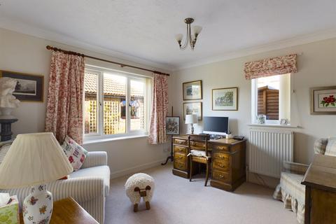 24 Grove Drive, Woodhall Spa, LN10 6RT