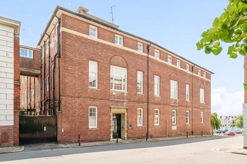 2 bedroom apartment for sale, Stylish penthouse apartment in central Exeter