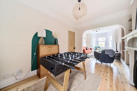 82 Athelstan Road, Exeter, EX1 1SB
