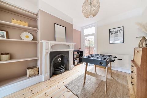 82 Athelstan Road, Exeter, EX1 1SB