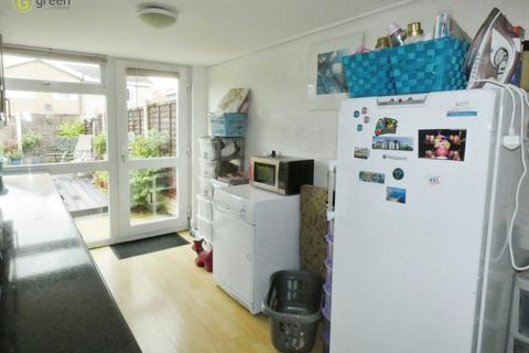 6 Briar, Tamworth, B77 4DX