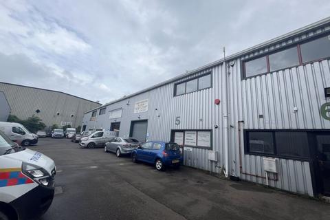 Property to rent, LARGE INDUSTRIAL UNIT - TO RENT