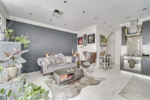 2 bedroom apartment for sale, Hornsey Road, Islington, London, N7