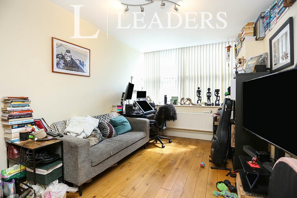Lewisham High Street, SE13 Studio to rent £1,250 pcm (£288 pw)