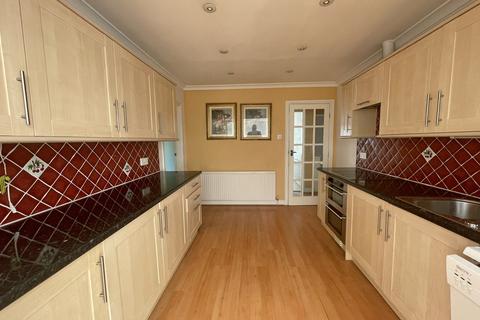3 bedroom detached bungalow for sale, Garth End Road, Scarborough YO13