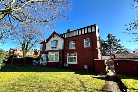 1 bedroom apartment to rent, Balfour Road, Southport PR8