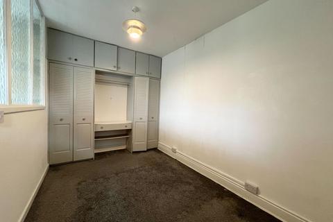 1 bedroom apartment to rent, Balfour Road, Southport PR8