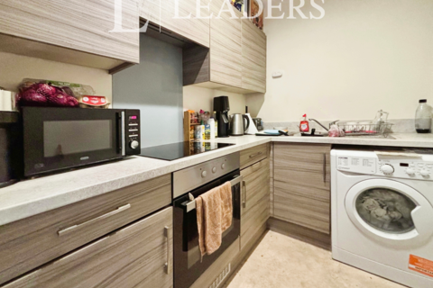 2 bedroom apartment to rent, Western Road, BN1