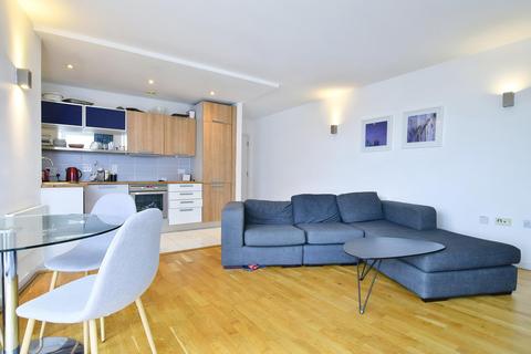 2 bedroom apartment to rent, Skyline Central 2, Goulden Street, Manchester, M4
