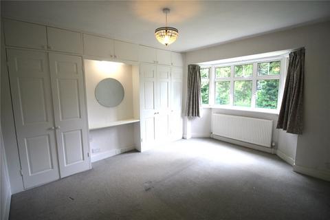 3 bedroom semi-detached house to rent, Bushfield Road, Bovingdon.