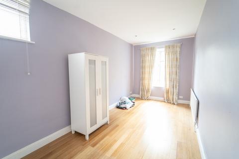 20 Firs Drive, Hounslow, TW5 9TD