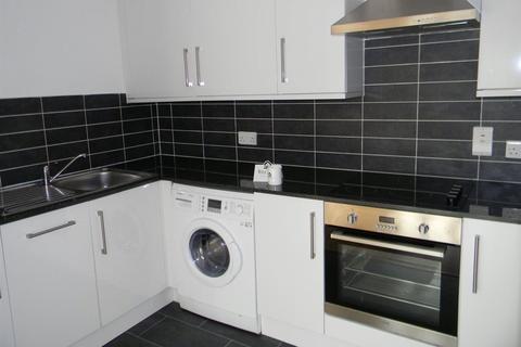 2 bedroom apartment to rent, Heron Place Apartments, Berkhamsted.