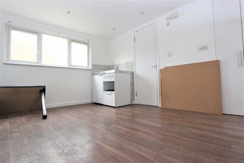 Property to rent, West Green Road, Seven Sisters N15