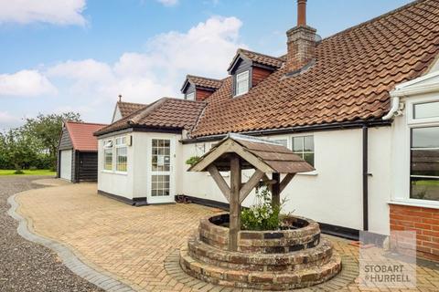 4 bedroom detached house for sale, Acle Bridge, Norwich NR13