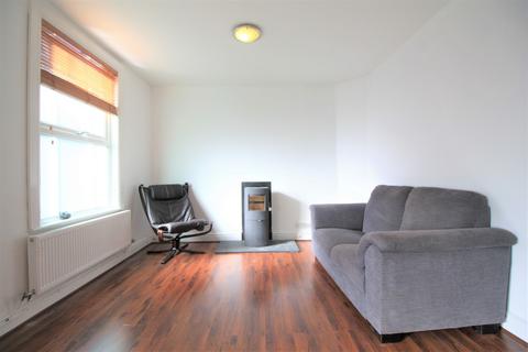 2 bedroom end of terrace house to rent, Pickering Street, Chester CH2