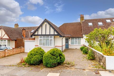 3 bedroom semi-detached bungalow to rent, Normandy Avenue, Barnet EN5