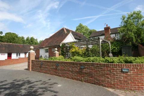 2 bedroom detached house for sale, Hurstpierpoint/Sayers Common outskirts