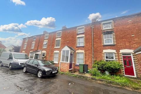 3 bedroom terraced house for sale, Gloucester Road, Stonehouse GL10