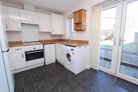 3 bedroom semi-detached house to rent, Daphne Pool Close, Dudley DY2