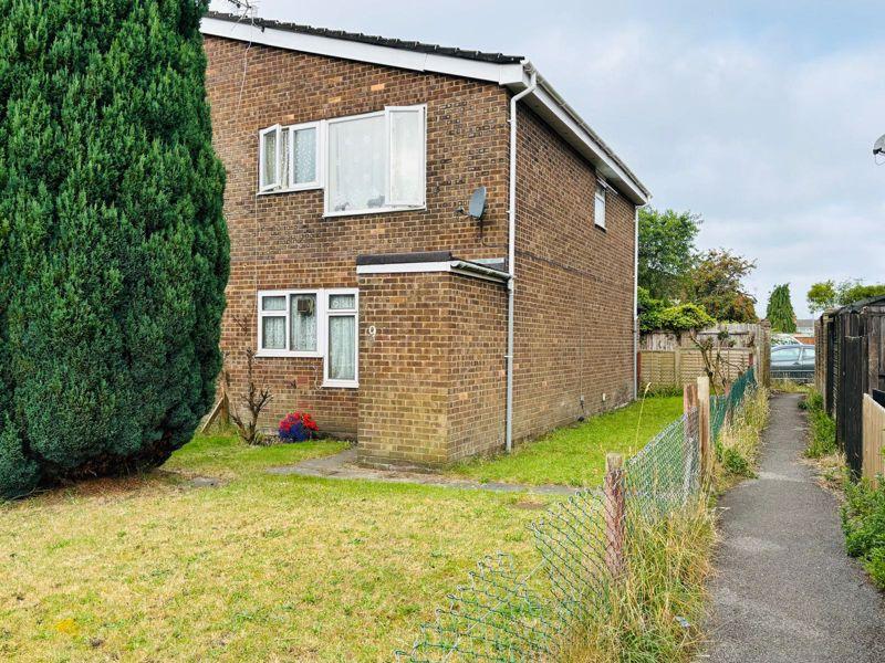 Medway Road, Ferndown BH22 1 bed apartment for sale £112,000