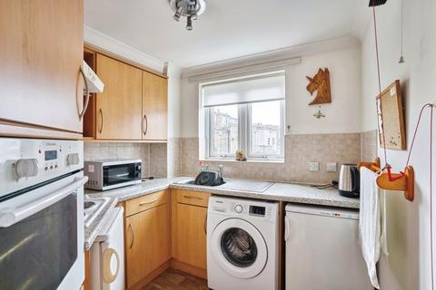 1 bedroom retirement property for sale, Clifton Park Avenue, Raynes Park SW20