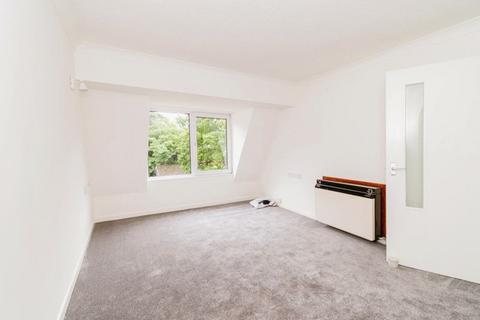 1 bedroom retirement property for sale, Mersham Gardens, Southampton SO18