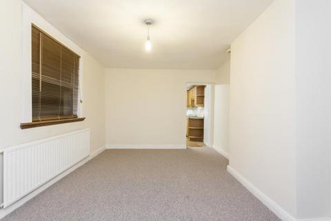 2 bedroom ground floor flat for sale, Church Road, London, NW4