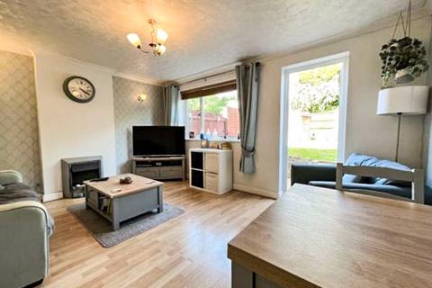 3 bedroom terraced house for sale, Gulliver Close, Bedford MK42