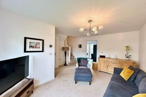 3 bedroom end of terrace house for sale, Adlington Gardens, Troon KA10