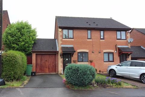 2 bedroom semi-detached house for sale, Laburnum Road, Kingswinford DY6