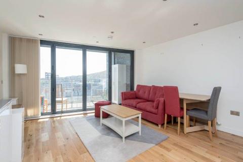 2 bedroom flat to rent, Lawrie Reilly Place, Edinburgh,