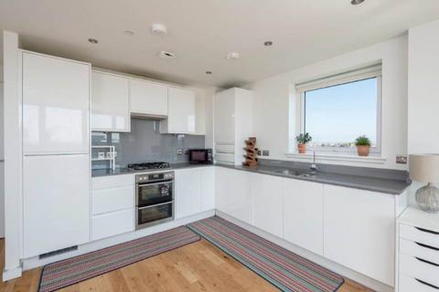 2 bedroom flat to rent, Lawrie Reilly Place, Edinburgh,