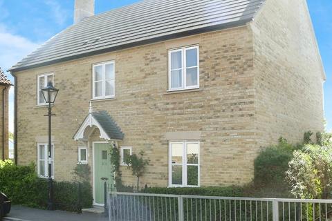 4 bedroom detached house to rent, Granville Way, Sherborne, Dorset, DT9